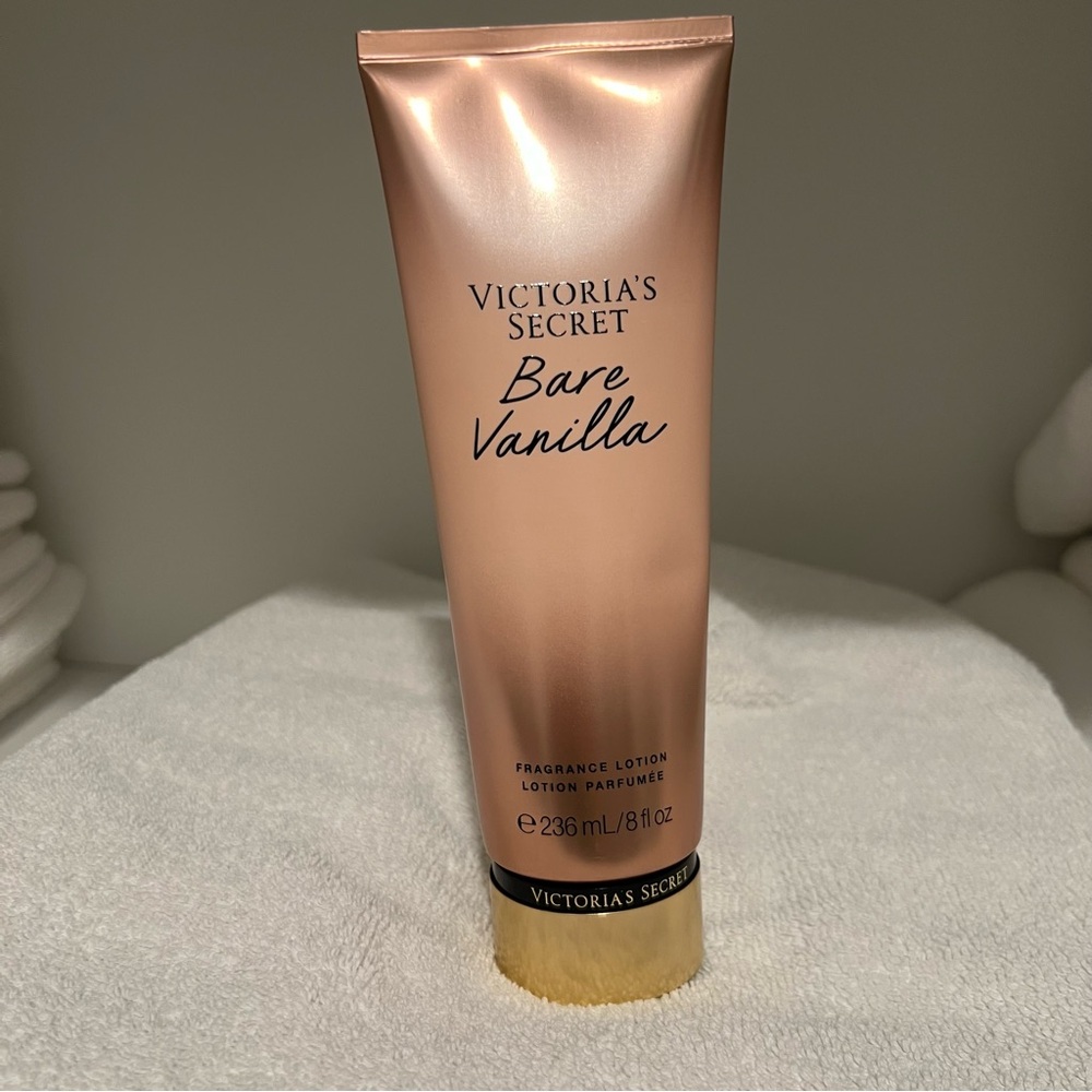 Victoria’s Secret Vanilla Bare fragrance lotion